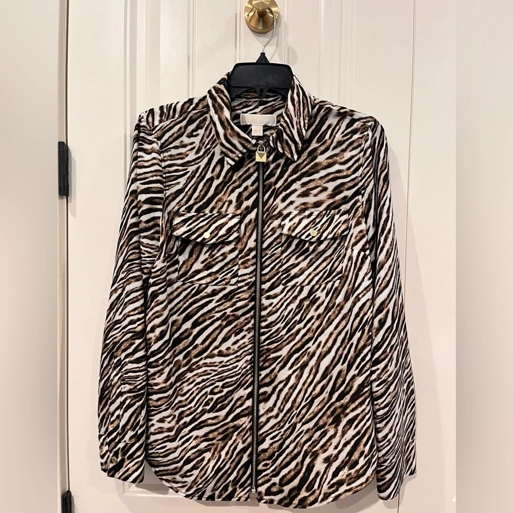 Michael Kors Shirt/Jacket Womens Size Medium Leopard Animal Print Stunning Chic